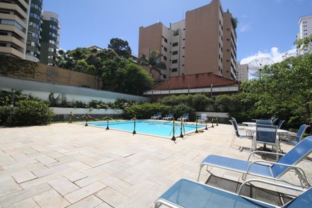 Apartamento para alugar com 110m², 2 quartos e 2 vagasÁrea comum - Piscina