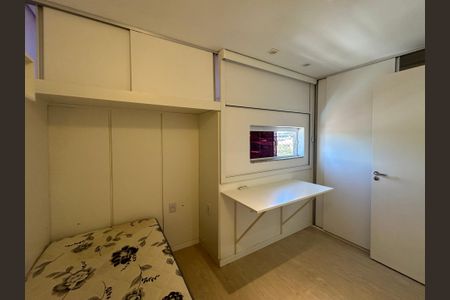 Apartamento para alugar com 140m², 4 quartos e 2 vagasQuarto