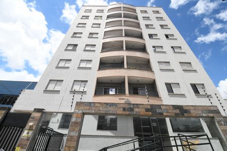 Apartamento para alugar com 67m², 3 quartos e 1 vaga Fachada / Placa