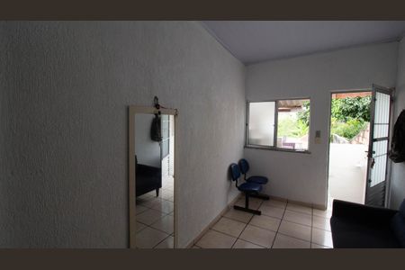 Casa para alugar com 180m², 2 quartos e sem vaga