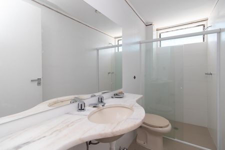 Apartamento para alugar com 73m², 2 quartos e sem vagaBanheiro