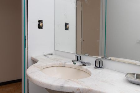 Apartamento para alugar com 73m², 2 quartos e sem vagaBanheiro