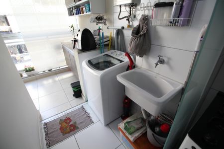 Apartamento para alugar com 59m², 2 quartos e 1 vagaÁrea de Serviço