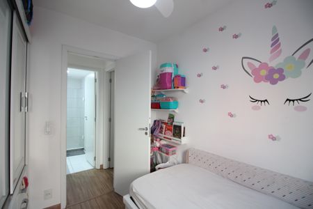 Quarto 1 de apartamento para alugar com 2 quartos, 59m² em Taquara, Rio de Janeiro