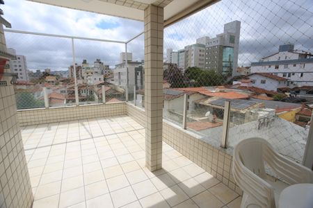 Apartamento à venda com 174m², 4 quartos e 2 vagasVaranda Cobertura