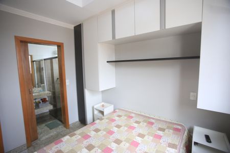 Apartamento à venda com 174m², 4 quartos e 2 vagasSuite
