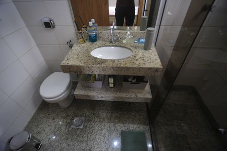 Apartamento à venda com 174m², 4 quartos e 2 vagasSuite