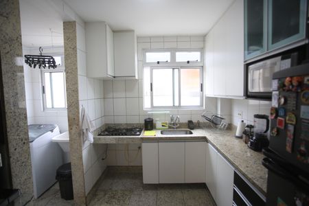 Apartamento à venda com 174m², 4 quartos e 2 vagasCozinha