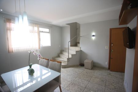 Apartamento à venda com 174m², 4 quartos e 2 vagasSala