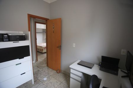 Apartamento à venda com 174m², 4 quartos e 2 vagasQuarto