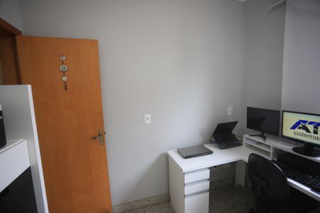Apartamento à venda com 174m², 4 quartos e 2 vagasQuarto