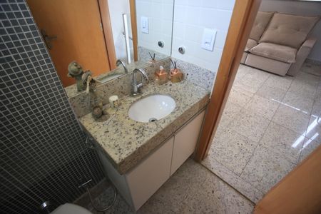 Apartamento à venda com 174m², 4 quartos e 2 vagasLavabo