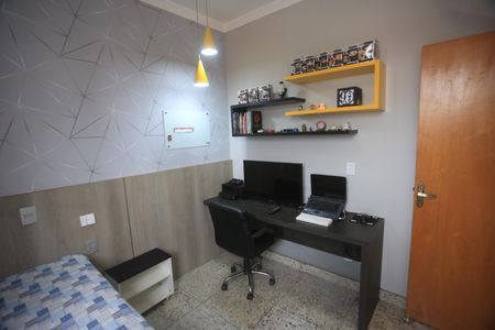 Apartamento à venda com 174m², 4 quartos e 2 vagasQuarto 2