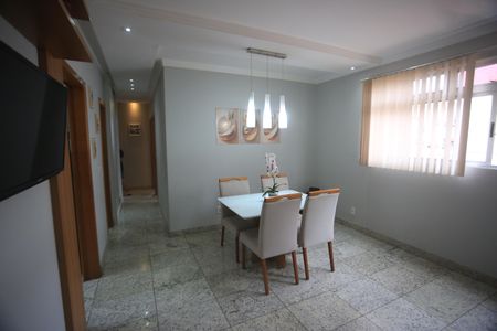 Apartamento à venda com 174m², 4 quartos e 2 vagasSala