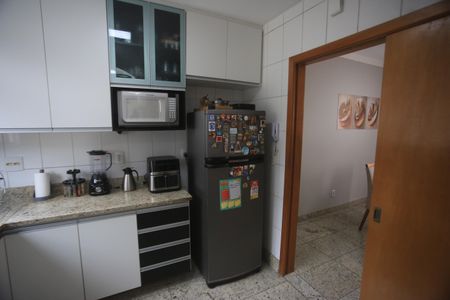 Apartamento à venda com 174m², 4 quartos e 2 vagasCozinha