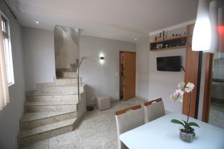 Apartamento à venda com 174m², 4 quartos e 2 vagasSala