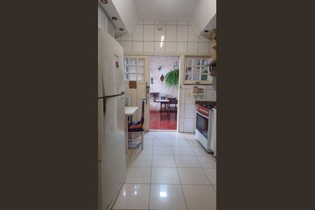 Casa à venda com 250m², 3 quartos e 4 vagas