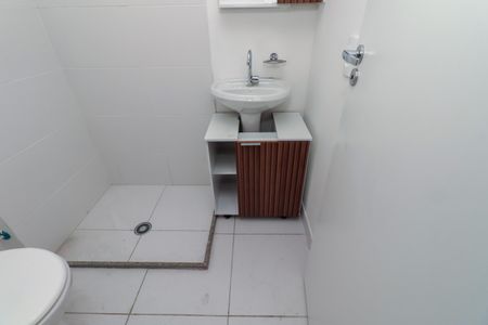 Apartamento para alugar com 37m², 2 quartos e sem vaga Apartamento para alugar com 37m², 2 quartos e sem vagaBanheiro