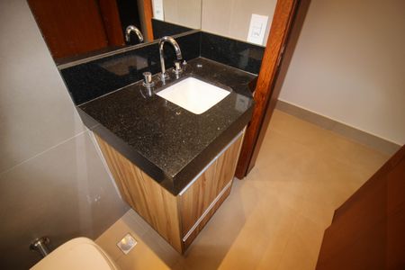 Banheiro da Suíte 1 de casa de condomínio para alugar com 3 quartos, 160m² em Residencial Villa do Bosque, Sorocaba