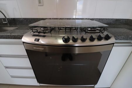 Apartamento para alugar com 68m², 2 quartos e 2 vagasCozinha