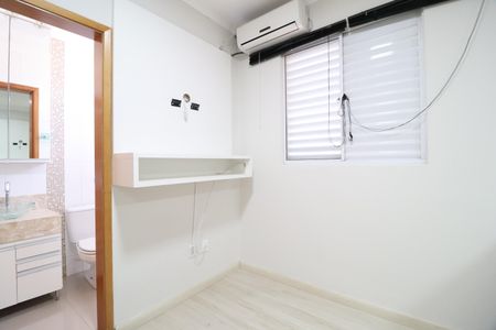 Apartamento para alugar com 68m², 2 quartos e 2 vagasQuarto 2 - Suíte