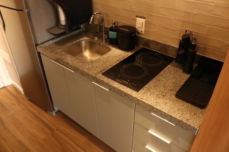 Cozinha de kitnet/studio para alugar com 1 quarto, 25m² em Perdizes, São Paulo