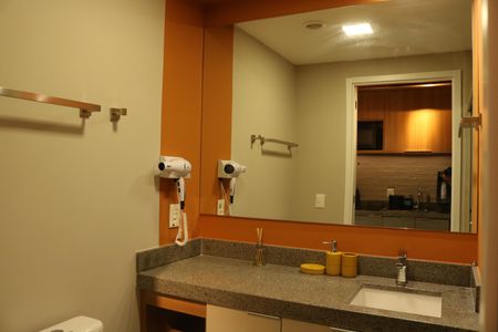 Banheiro de kitnet/studio para alugar com 1 quarto, 25m² em Perdizes, São Paulo