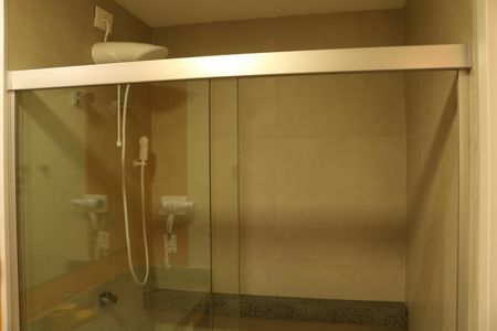 Banheiro de kitnet/studio para alugar com 1 quarto, 25m² em Perdizes, São Paulo