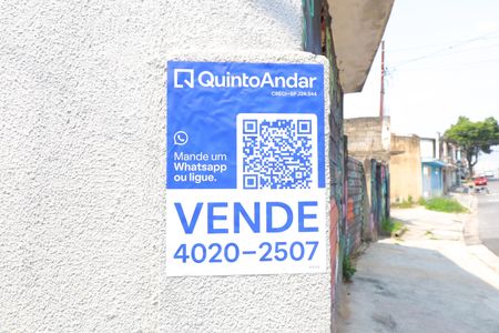 Apartamento à venda com 40m², 2 quartos e sem vaga Placa instalada no muro da fachada- Código da placa IYJT-53