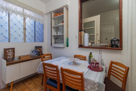 Sala de apartamento à venda com 2 quartos, 80m² em Centro Histórico, Porto Alegre