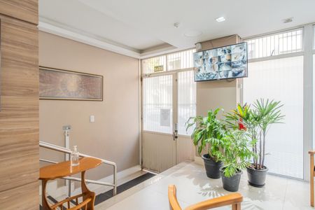 Apartamento à venda com 80m², 2 quartos e sem vagaHall social