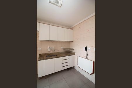 Apartamento para alugar com 54m², 2 quartos e 1 vaga Apartamento para alugar com 54m², 2 quartos e 1 vagaCozinha - Armários