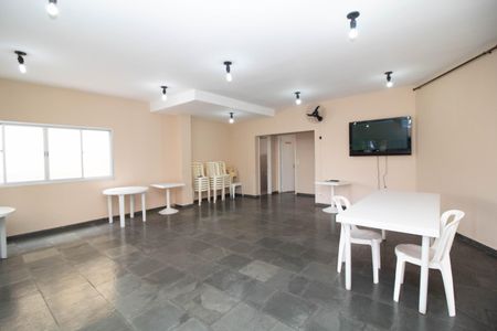 Apartamento para alugar com 54m², 2 quartos e 1 vaga Apartamento para alugar com 54m², 2 quartos e 1 vagaÁrea comum - Salão de festas
