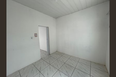 Quarto de casa para alugar com 1 quarto, 60m² em Turiaçú, Rio de Janeiro