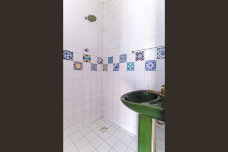 Casa para alugar com 140m², 2 quartos e 2 vagasBanheiro de serviço