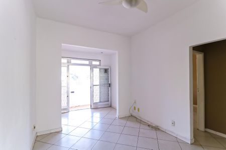 Sala de casa para alugar com 2 quartos, 140m² em Inhaúma, Rio de Janeiro