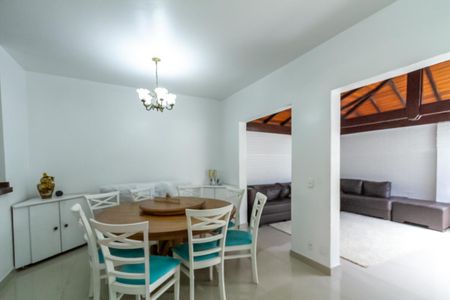 Casa de condomínio à venda com 100m², 3 quartos e 2 vagas Casa de condomínio à venda com 100m², 3 quartos e 2 vagasSala de Jantar