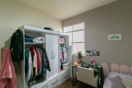 Apartamento à venda com 3 quartos, 67m² em Alípio de Melo, Belo Horizonte