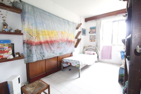 Quarto 1  de apartamento para alugar com 3 quartos, 110m² em Costa Azul, Salvador