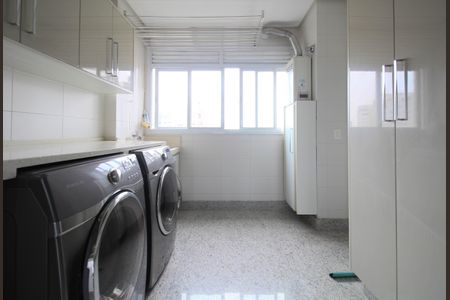 Apartamento para alugar com 300m², 3 quartos e 4 vagas