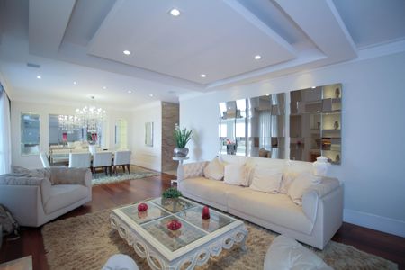 Apartamento para alugar com 300m², 3 quartos e 4 vagas