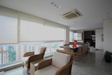 Apartamento para alugar com 300m², 3 quartos e 4 vagas