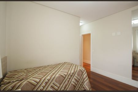 Apartamento para alugar com 300m², 3 quartos e 4 vagas