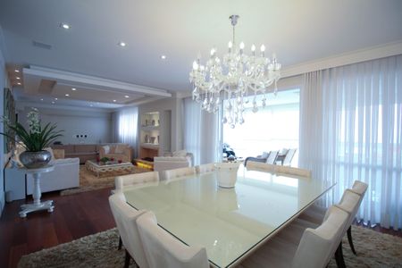 Apartamento para alugar com 300m², 3 quartos e 4 vagas