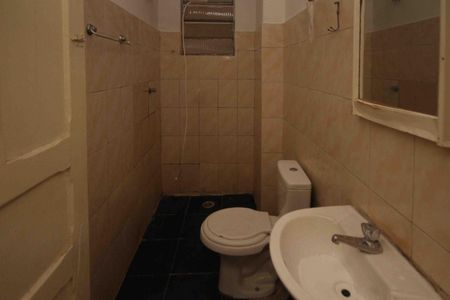 Casa para alugar com 59m², 1 quarto e sem vagaBanheiro