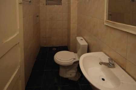 Casa para alugar com 59m², 1 quarto e sem vagaBanheiro