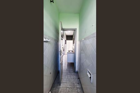 Casa para alugar com 100m², 2 quartos e 4 vagasBanheiro de serviço