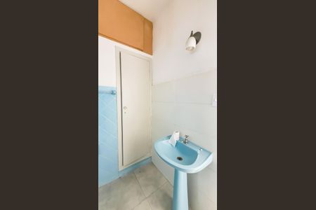 Casa para alugar com 100m², 2 quartos e 4 vagasBanheiro Social