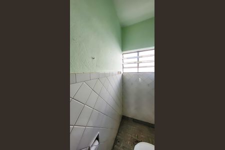 Casa para alugar com 100m², 2 quartos e 4 vagasBanheiro de serviço