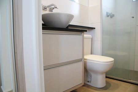 Banheiro Social de kitnet/studio para alugar com 1 quarto, 38m² em Vila Augusta, Guarulhos